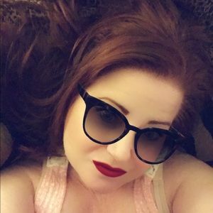 Meet your Posher, Catherine